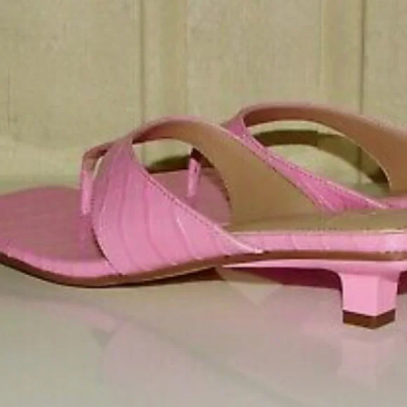 Marc Fisher Faren croc-leather thong low heel sandals - Picture 3 of 7